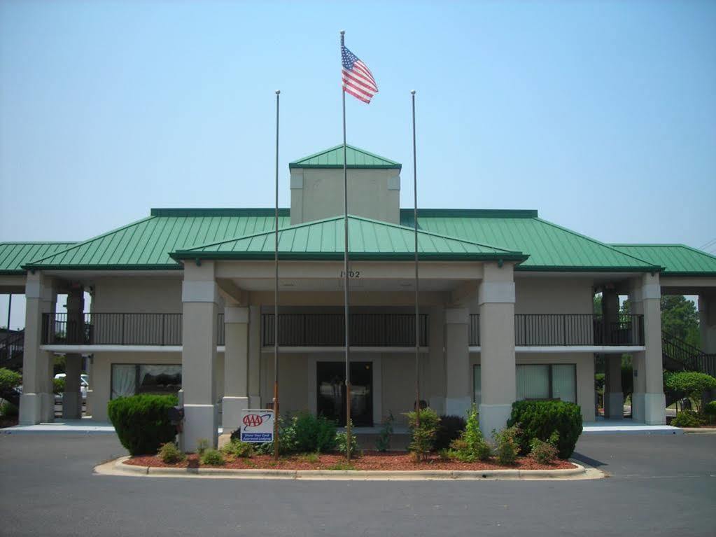 Red Roof Inn Fayetteville I-95 Exterior foto